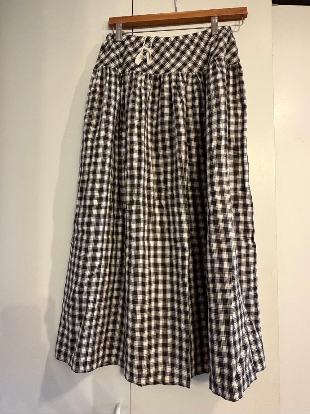 Uniqlo ines de la Fressange and White Gingham Midi Skirt